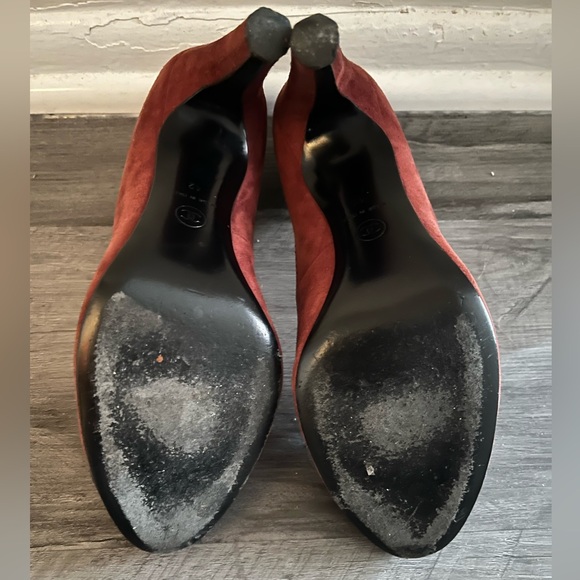 Blue Toe Chanel Suede Pumps - Picture 5 of 5